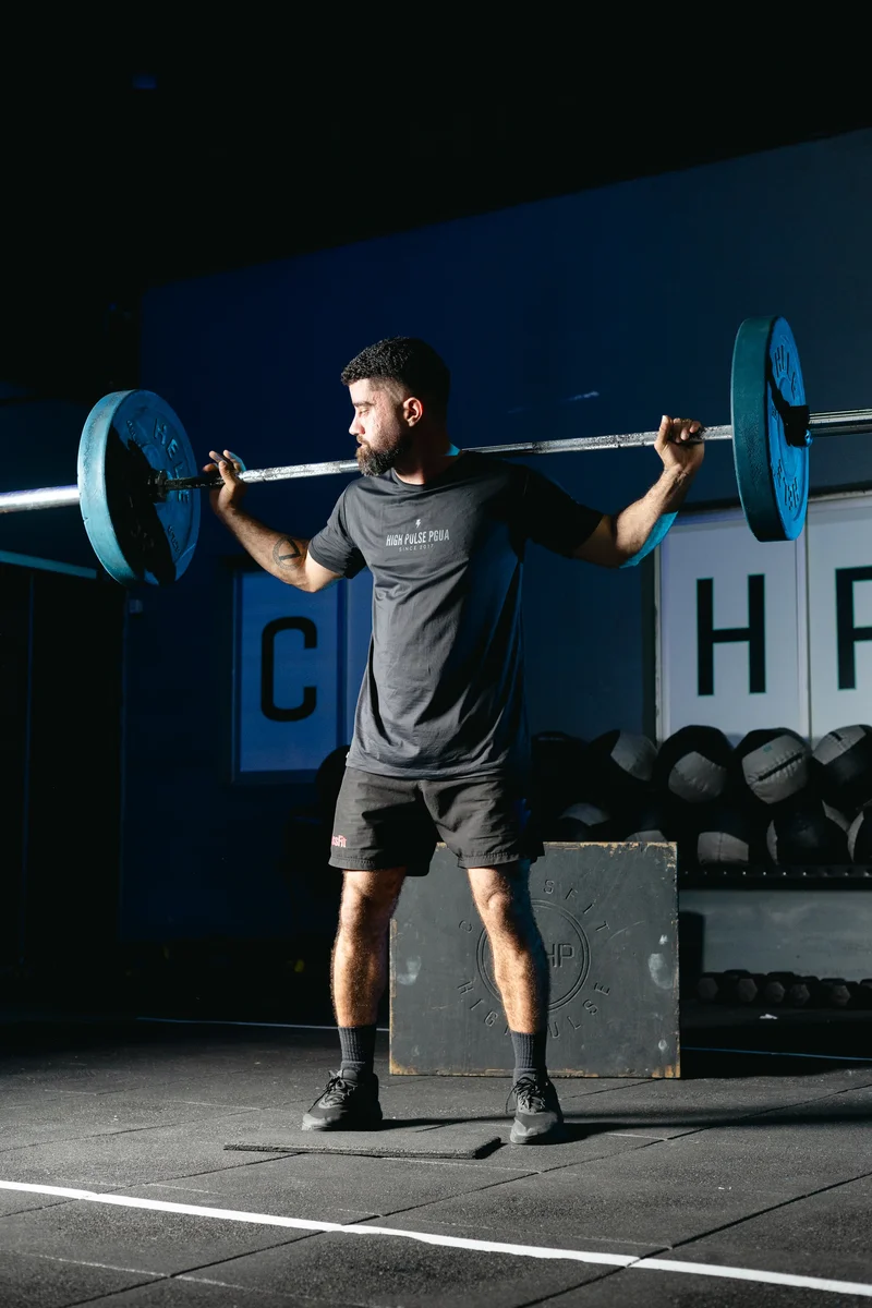 Gabriel Kobiski com barra nas costas